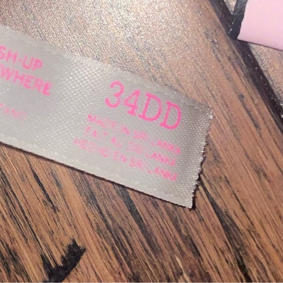 Victoria’s Secret pink wear everywhere push up bra free bra pink bra - Picture 9 of 16